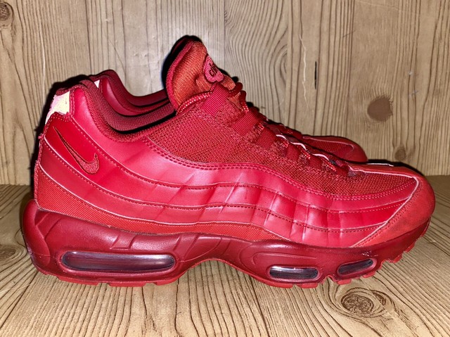 12 - Nike Air Max 95 Triple Red 2020 