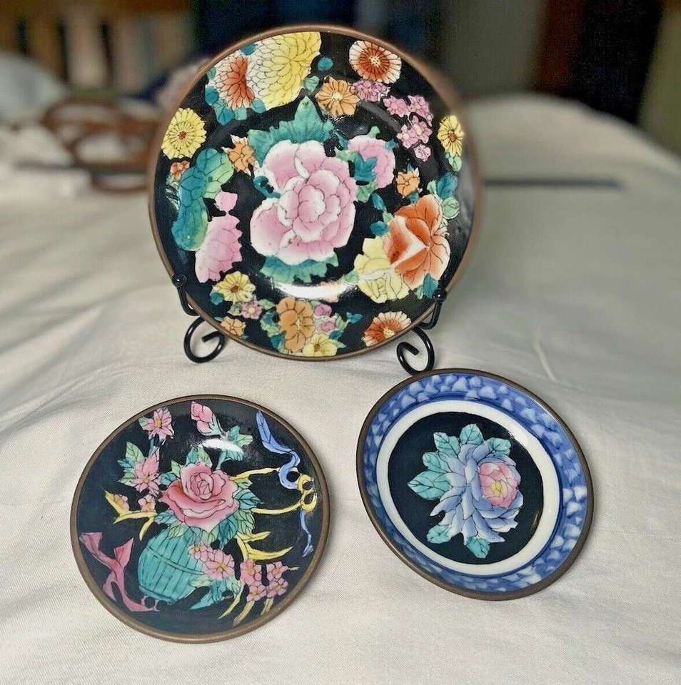 Set of 3 Vintage Centrum Black Brass Cased Bowls Hand Painted Chinese 1930-1940 - Image 2 of 4