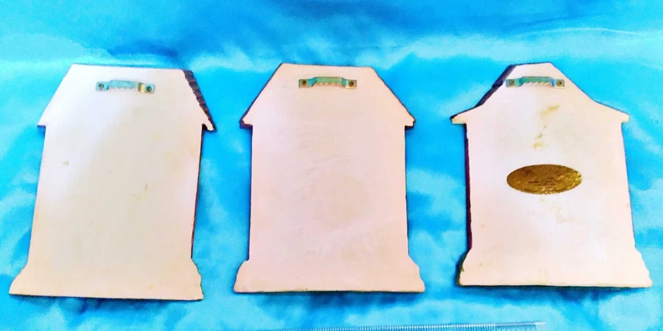 Set of 3 - Outhouse Pictures Resin Outhouses Bathroom Wall Hanging Plaques - Image 2 of 3