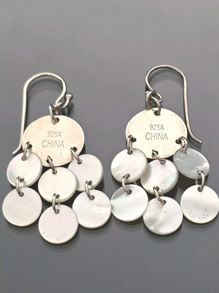 Висячие серьги-люстры из стерлингового серебра 924 с перламутром и диском бывшие в употреблении  - Изображение 4 из 4