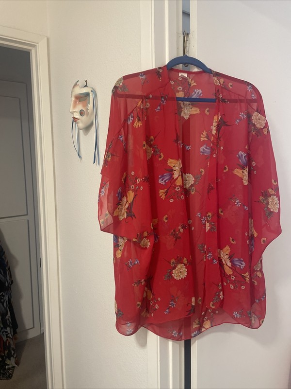 Lovely Red Floral Multicolored Topper Live I Jonah Large
