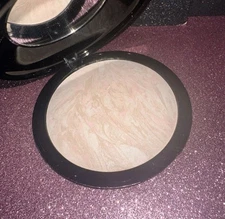 Laura Geller Baked Balance n Brighten foundation PORCELAIN JUMBO SIZE