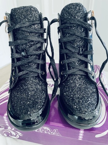 Women’s Black Glitter Wedge Ankle Booties Boots Lace Up Gold Zipper Size 7.5 NIB - Picture 2 of 15