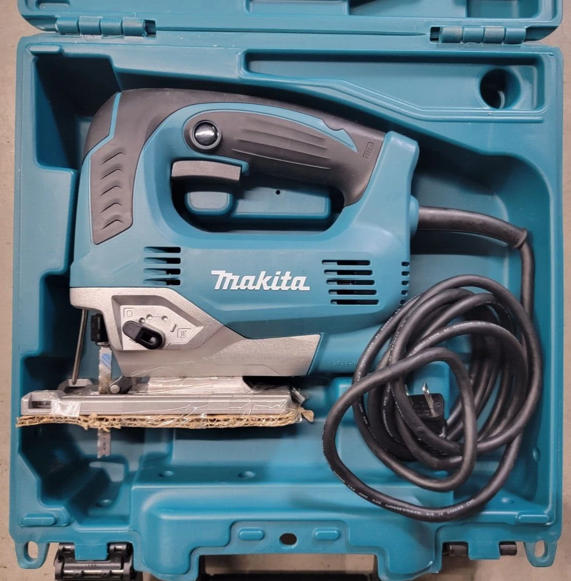 Makita jv0600k top clearance handle jigsaw