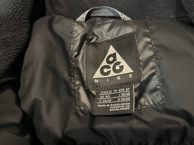 Nike ACG - Puffer Down Jacket 800 Fill Packable - Pink accents