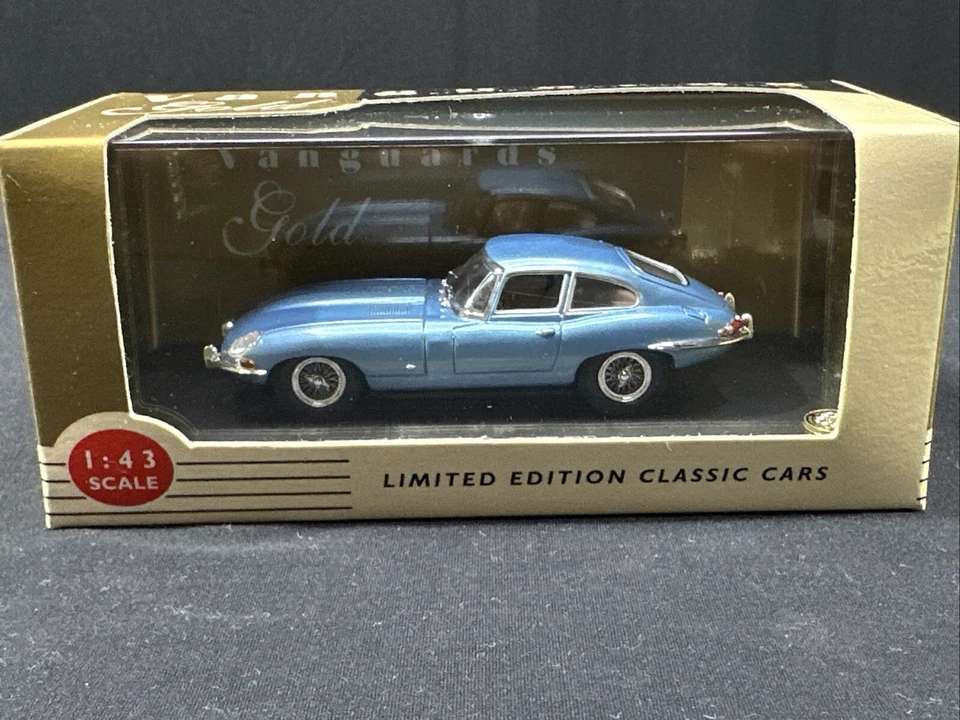 Vanguards Gold 1/43 Scale Jaguar E-Type Metallic Blue Diecast Car - Image 3 of 4