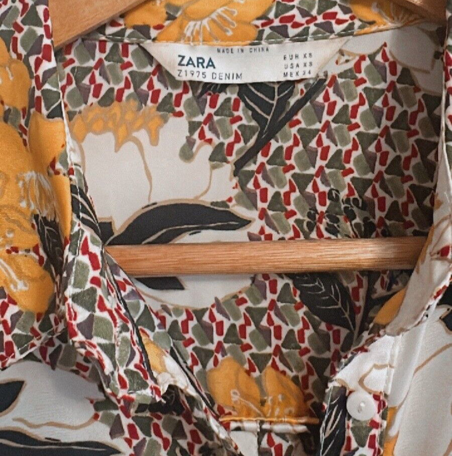 Zara Button Down Collared Long Sleeve Lightweight… - image 5