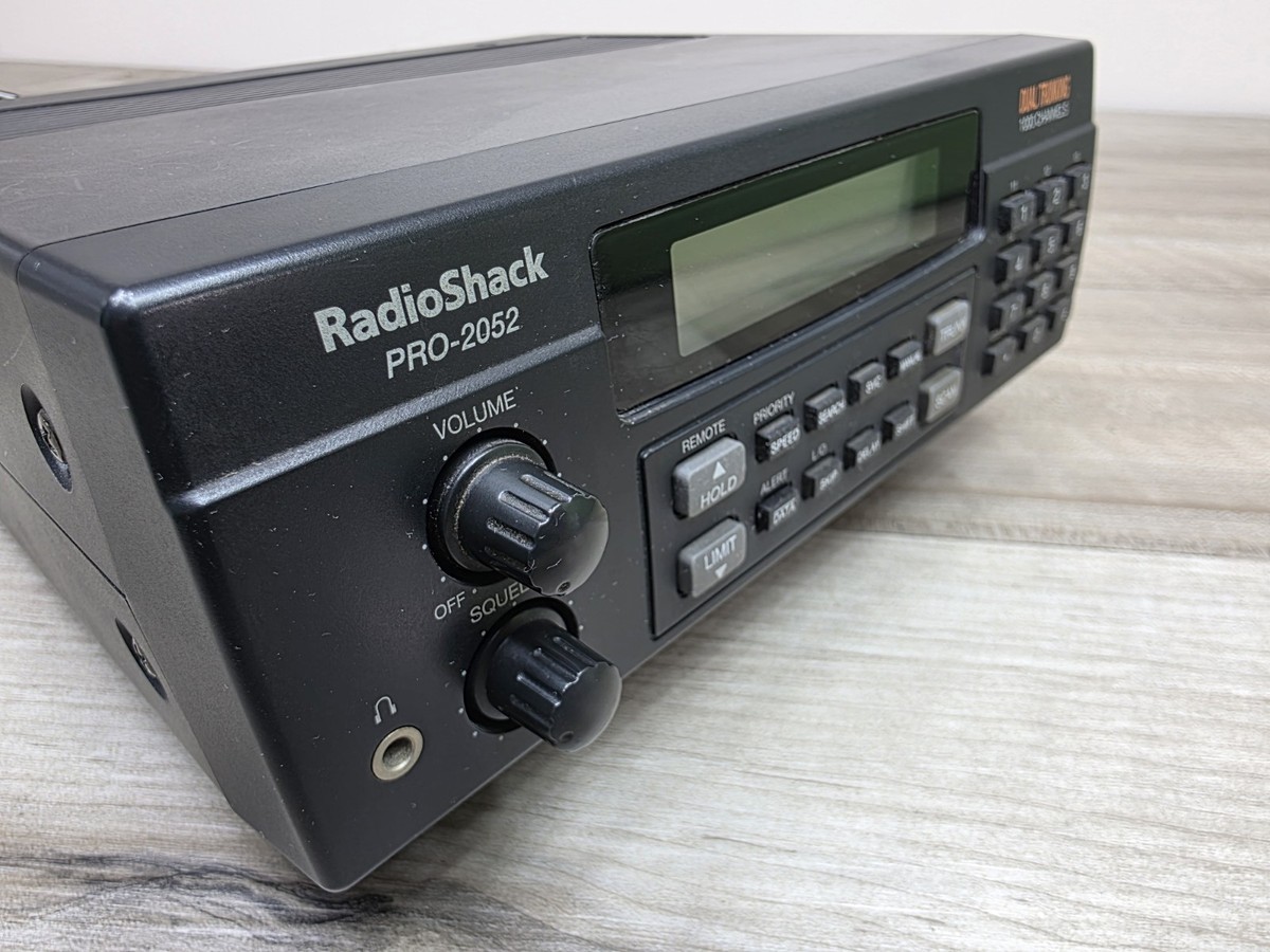 RadioShack PRO-2052 Dual Trunking Scanner 1000 Channels As Is