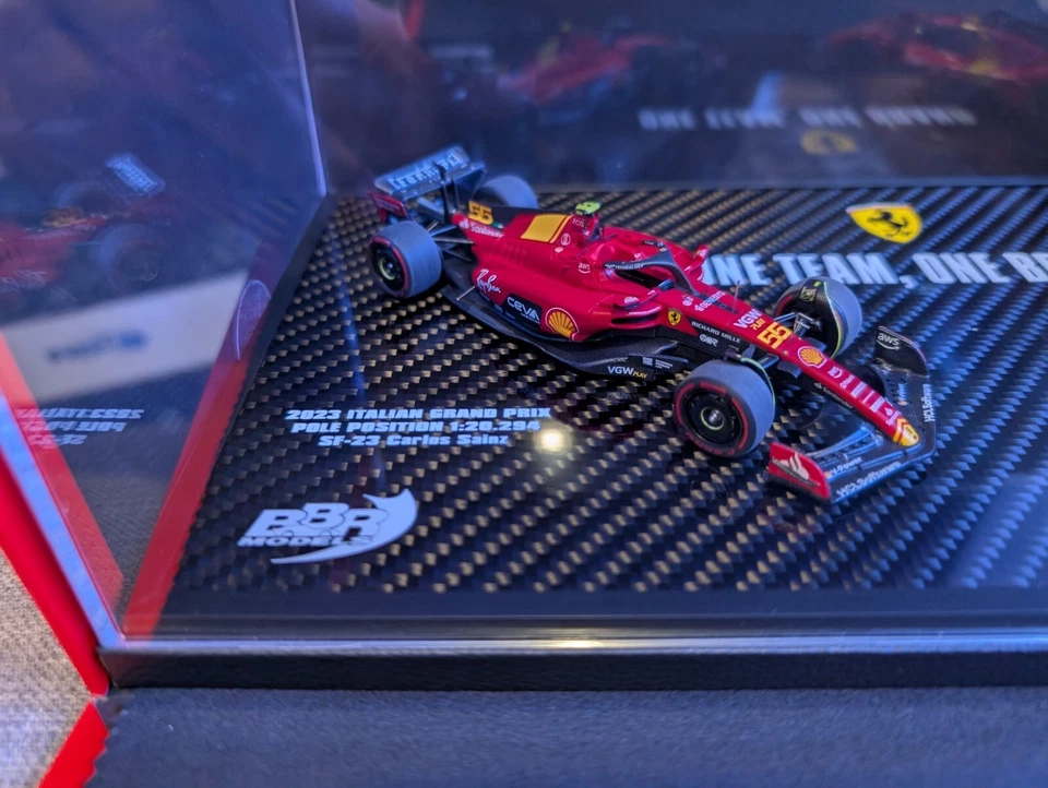 BBR Ferrari 499P & SF 23 GP Monza 2023 Edición Especial Base de Fibra de Carbono Real Foto 2 de 4