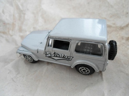 WELLY - Jeep - silber - SunRay - No. 3333 - 1:62 Motorhaube zu öffnen Modell #34