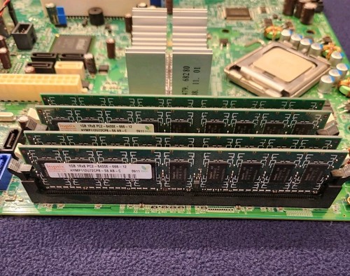 DELL 0TP412 M/B, T3400, Intel Duo Core 3.0GHz, w/ (4) 1G 1Rx8 & I/O Foam - Picture 5 of 9