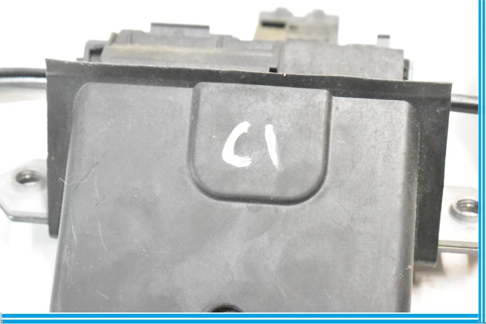 Conjunto de actuador de bloqueo de pestillo de maletero trasero Jaguar XK XKR X150 2007-2009 FABRICANTE DE EQUIPOS ORIGINALES Foto 4 de 4