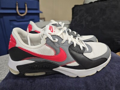 nike air max excee white university red