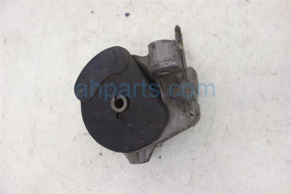 Infiniti I30 1996-1997 3,0 L montaje motor delantero 11210-40U01 Foto 2 de 4