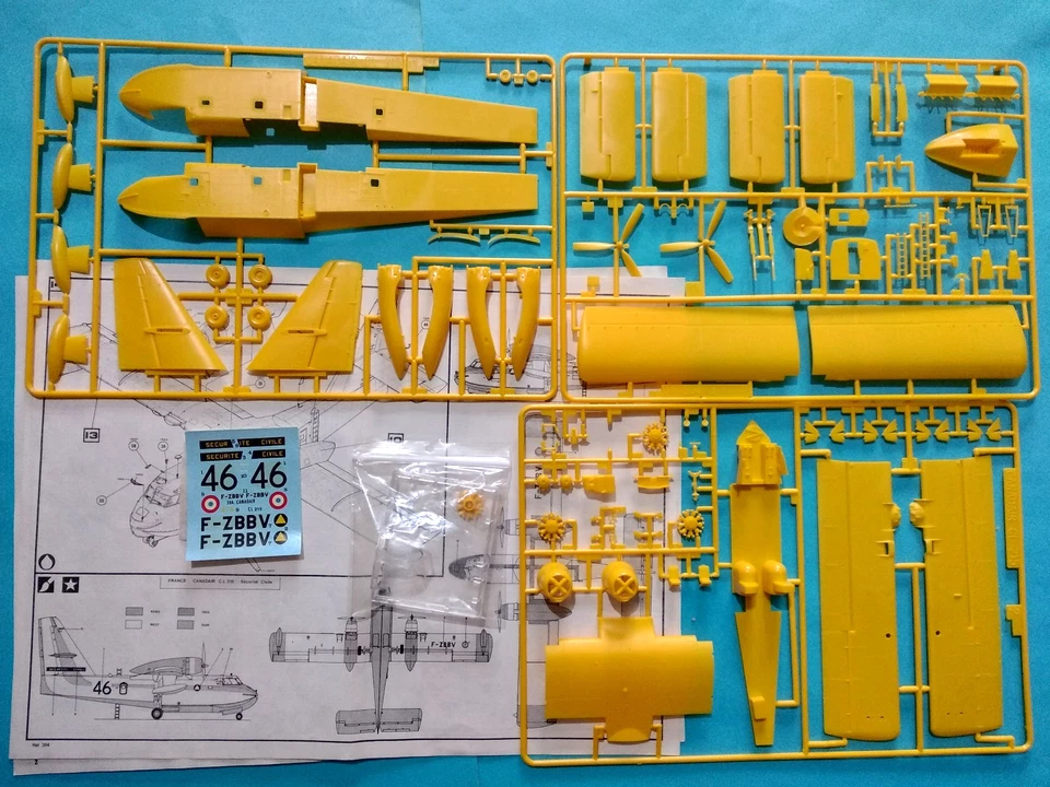 Canadair CL 215 1:72 Heller No. 304 - Immagine 2 di 4