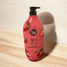 ShowerMate Natural Strawberry Body Wash 40.57 oz | Moisturizing Body Cleanser |