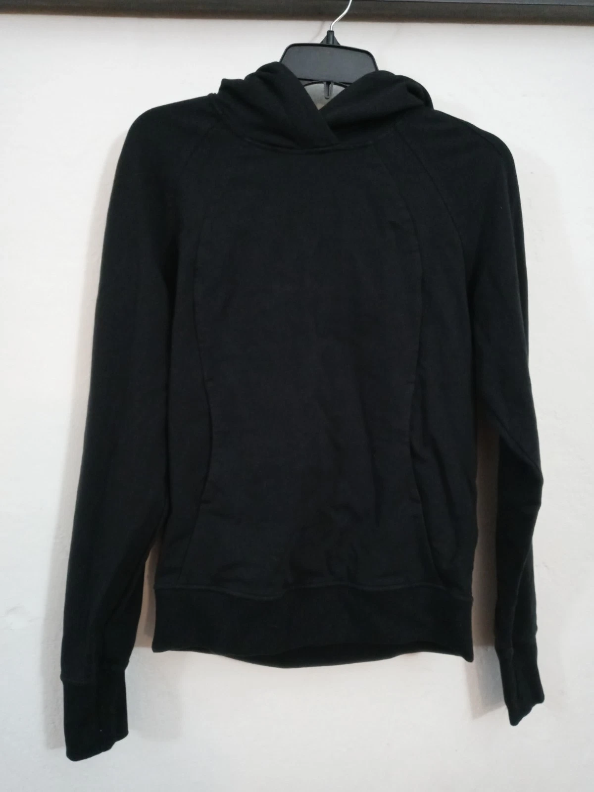 Lululemon Hoodie Scuba Pullover Size 4 Black Athleisure Sportswear Gym LW3BRRS