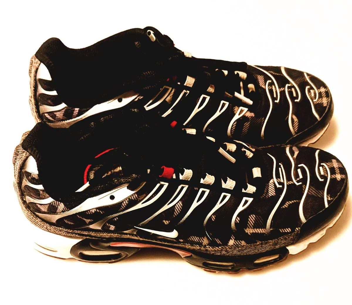 Preços baixos em Nike Air Max Plus SE Remix Pack - Black | eBay