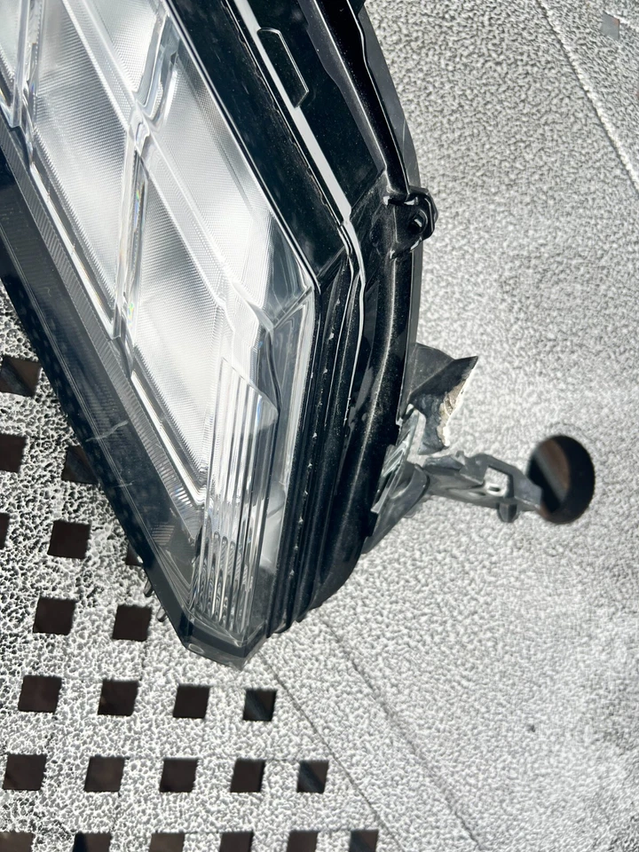 Faro completo LED RT 2022-2023 Mitsubishi Eclipse Cross DRL OEM edm92206020 Foto 2 de 4