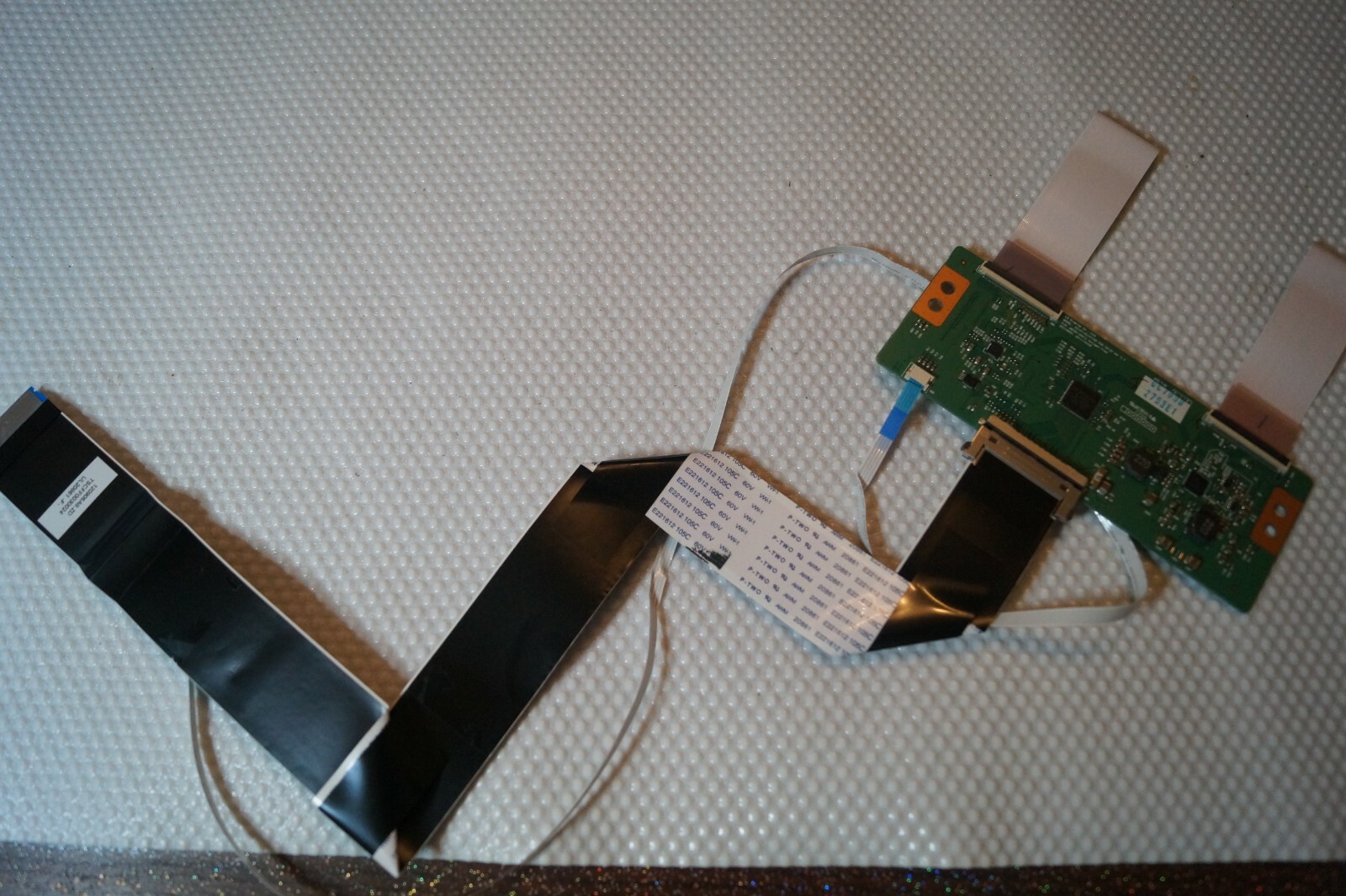 T-CON BOARD 6870C-0401C FOR 42"" PANASONIC TX-L42E5B LED TV, LC420EUN SE M3