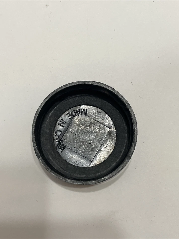 Tapa de refrigerante Buick LeSabre 2000 Foto 2 de 2