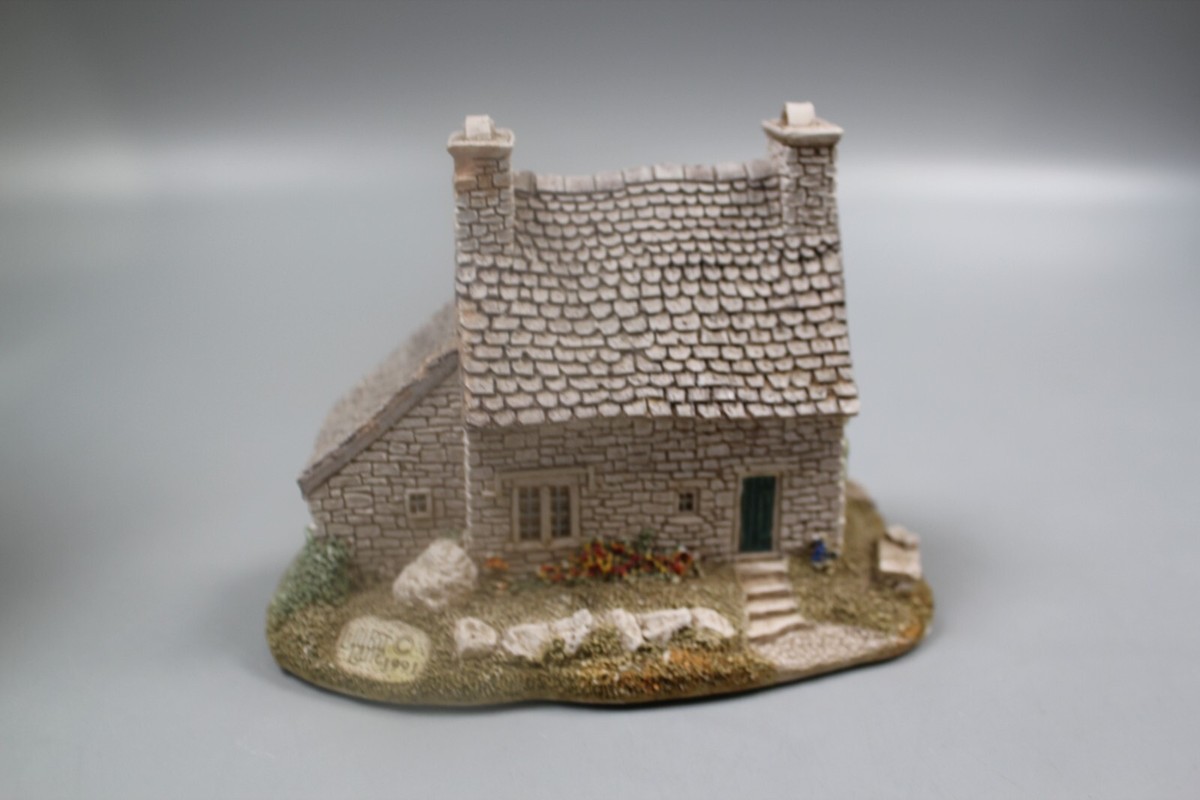 Collectible realistic handmade Lilliput Lane Houses for sale | eBay