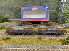 Bachmann 38-085 ZKA LIMPET OPEN BALLAST WAGONS X 2 PROFESSIONALLY WEATHERED