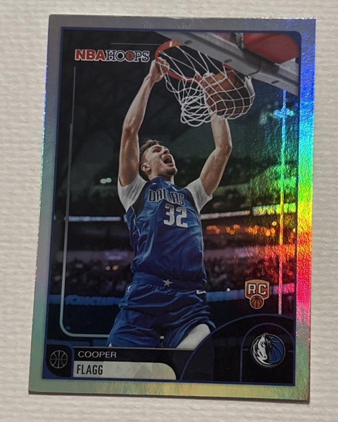 2025-26 Topps Nba Hoops - Cooper Flagg #35 Rainbow (RC)- DALLAS MAVERICKS 🔥🔥
