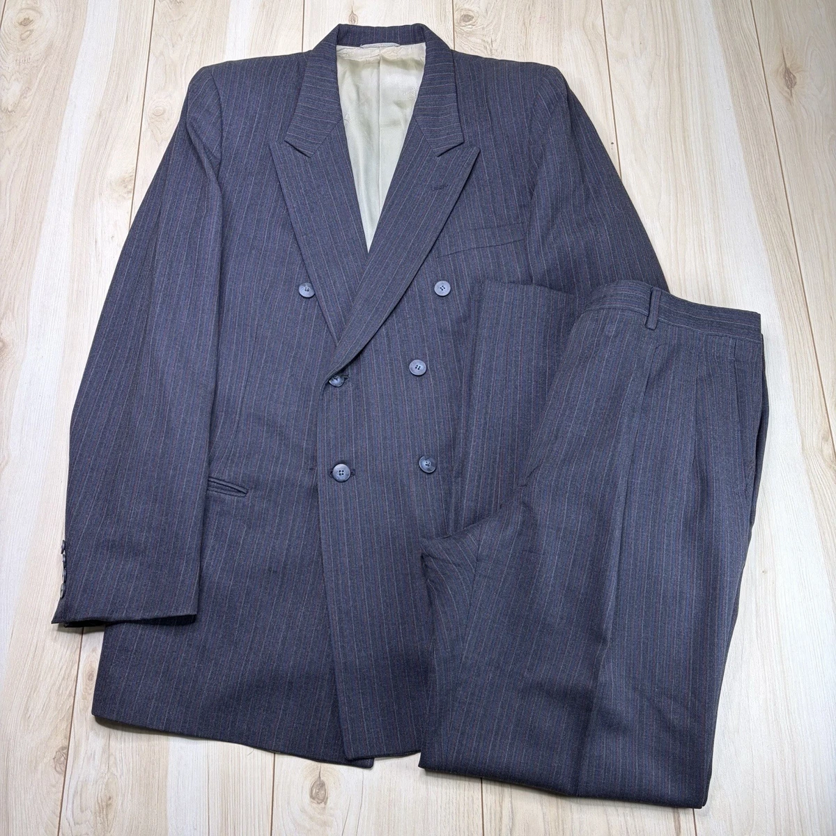 Double-Breasted Striped Italian Suits & Blazers for Men for sale
