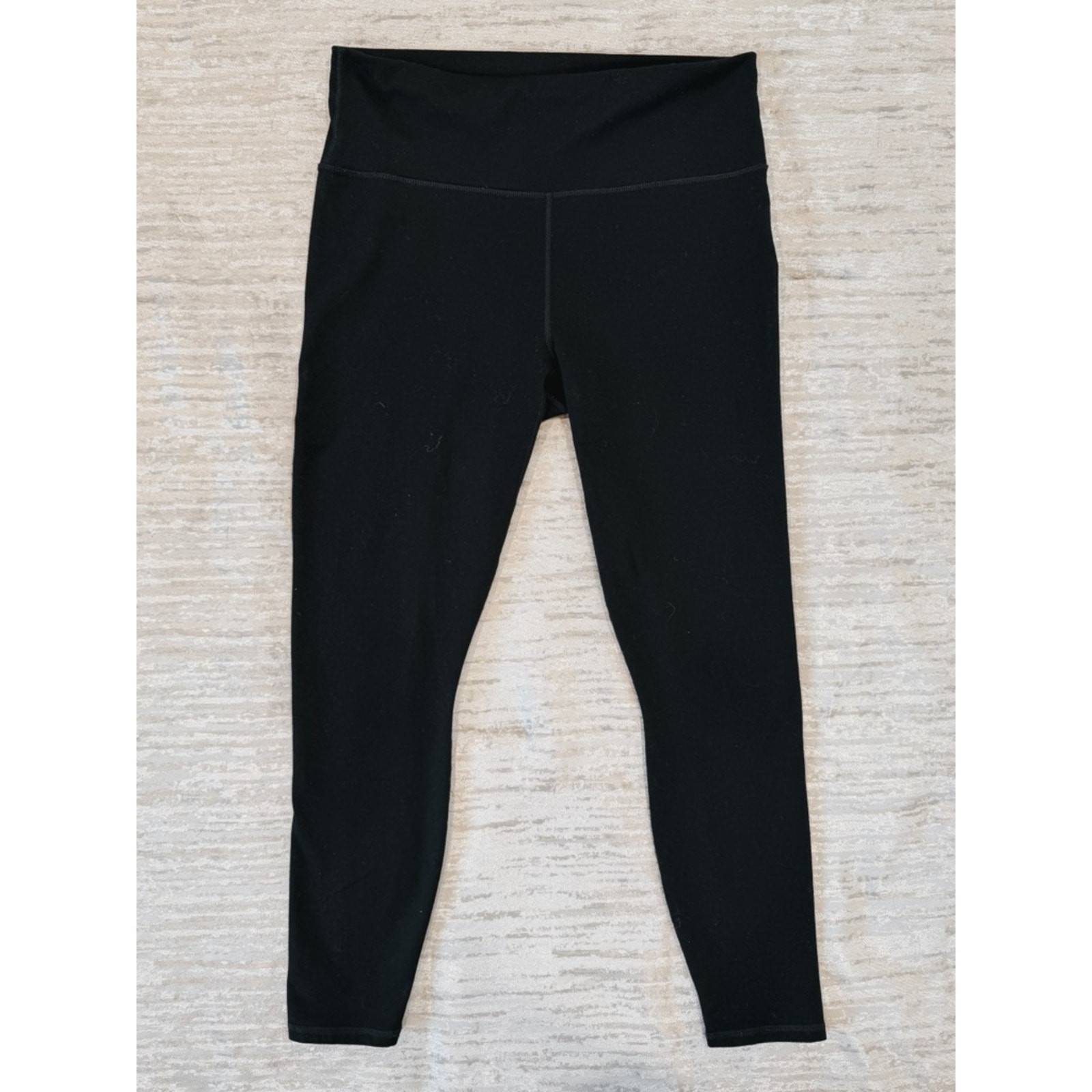 Fabletics PowerHold 7/8 Leggings With High Rise Waist And Side Pockets Small
