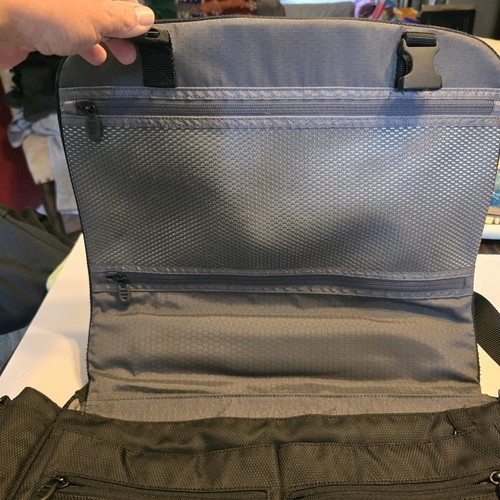TUMI # 506C Black Ballistic Nylon Expandable Messenger Computer Briefcase Bag - Picture 20 of 24