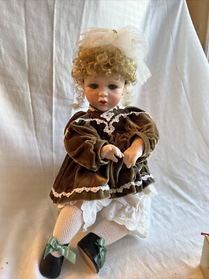 HAMILTON PORCELAIN DOLL HOPE Connie Walser Derek sitting boxed original 16 