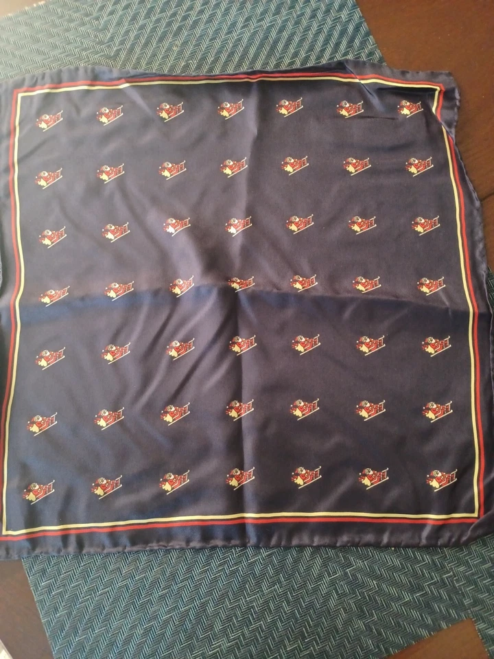 Pañuelo/pañuelo de bolsillo Ashear 100 % seda Navidad Papá Noel en trineo Foto 3 de 3