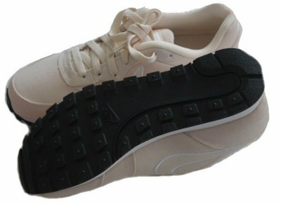 aq9121 nike