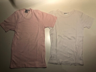 2 Kinder T Shirts weiß und rosa-gestreift Gr.140 in gutem Zustand von Alive Girl