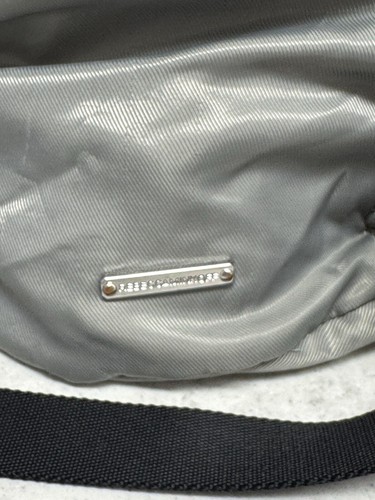 Mochila de nailon Rebecca Minkoff masilla plateada bolsillos medianos con cremallera Nordstrom - Imagen 7 de 24