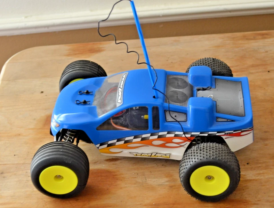 Team Losi Short Course Truck mit Losi Sender - Bild 4 von 4