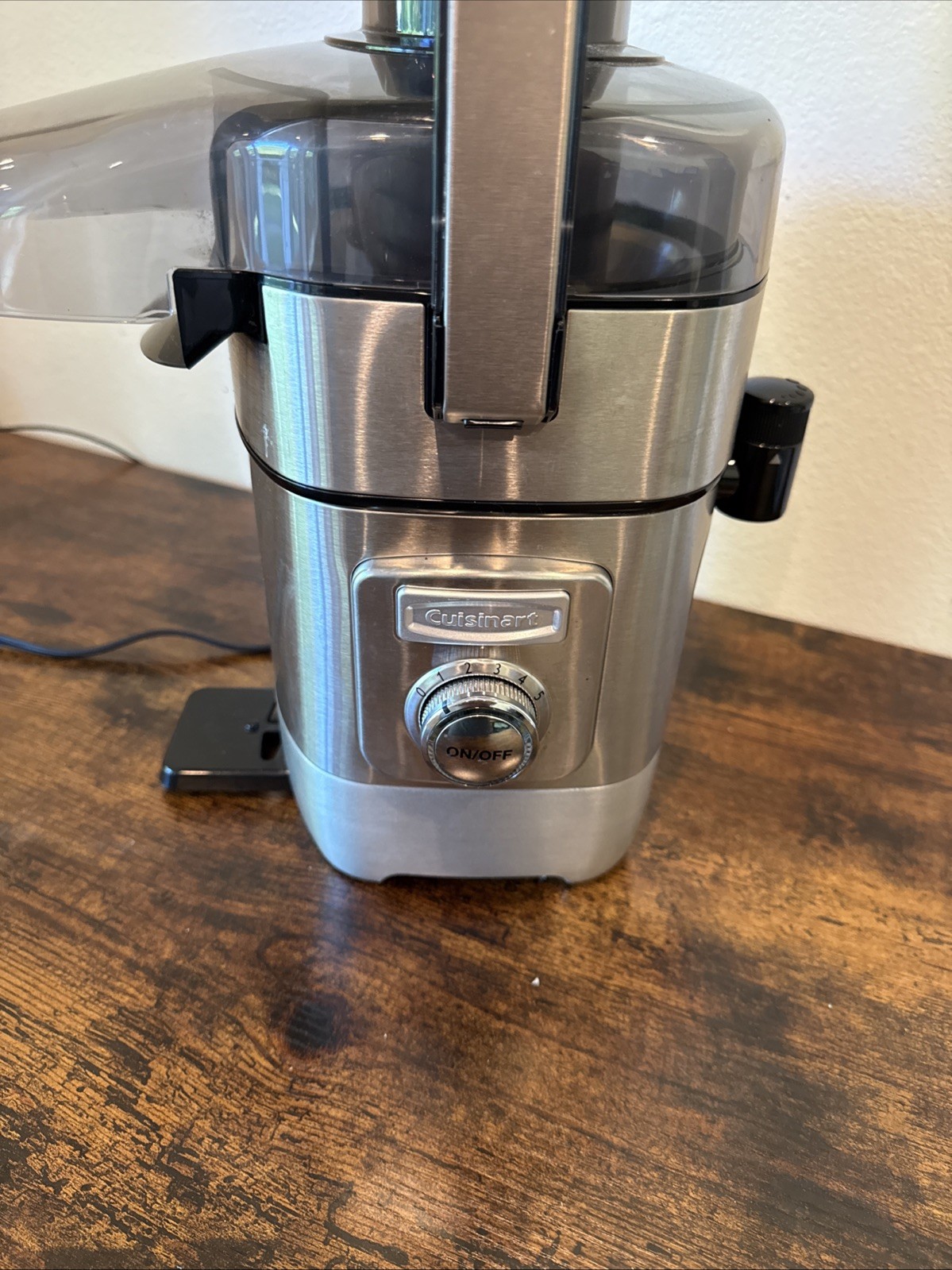 Cuisinart Juicer extractor juicer CJE-1000  CJE 1000 missing pitcher