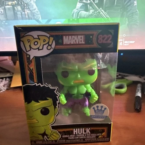 Funko Pop! Vinyl: Marvel - Hulk - Funko (Exclusive) #822