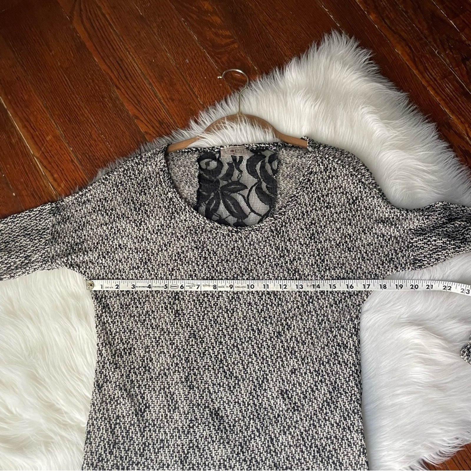 Black & Cream Lightweight Sweater with Lace - image 4