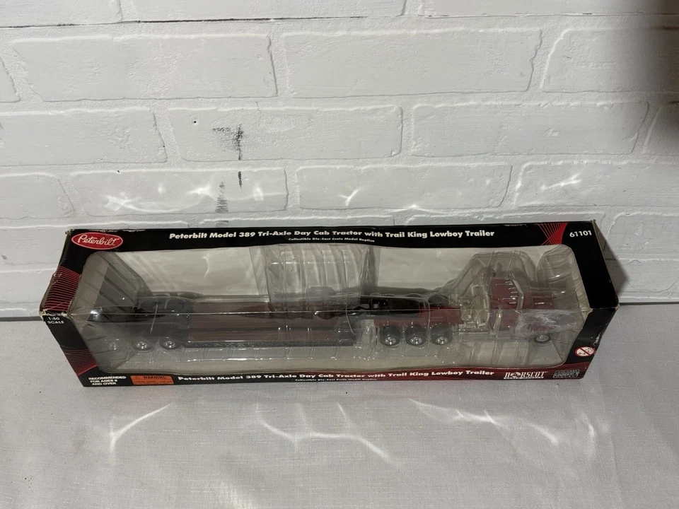 1:50 Norscot Peterbilt 389 Tri-Axle Trail King Lowboy Flatbed Equipment Trailer - Image 4 of 4