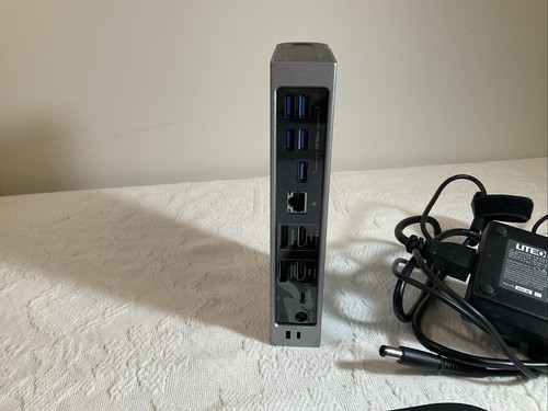 Plugable TBT3-UDZ Thunderbolt 3 Universal Docking Station - Picture 4 of 8