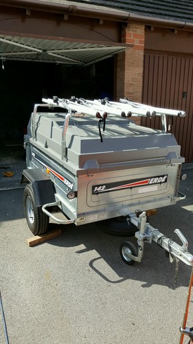 Erde 142 camping trailer with ABS top roof bars and bike racks - Picture 2 of 12
