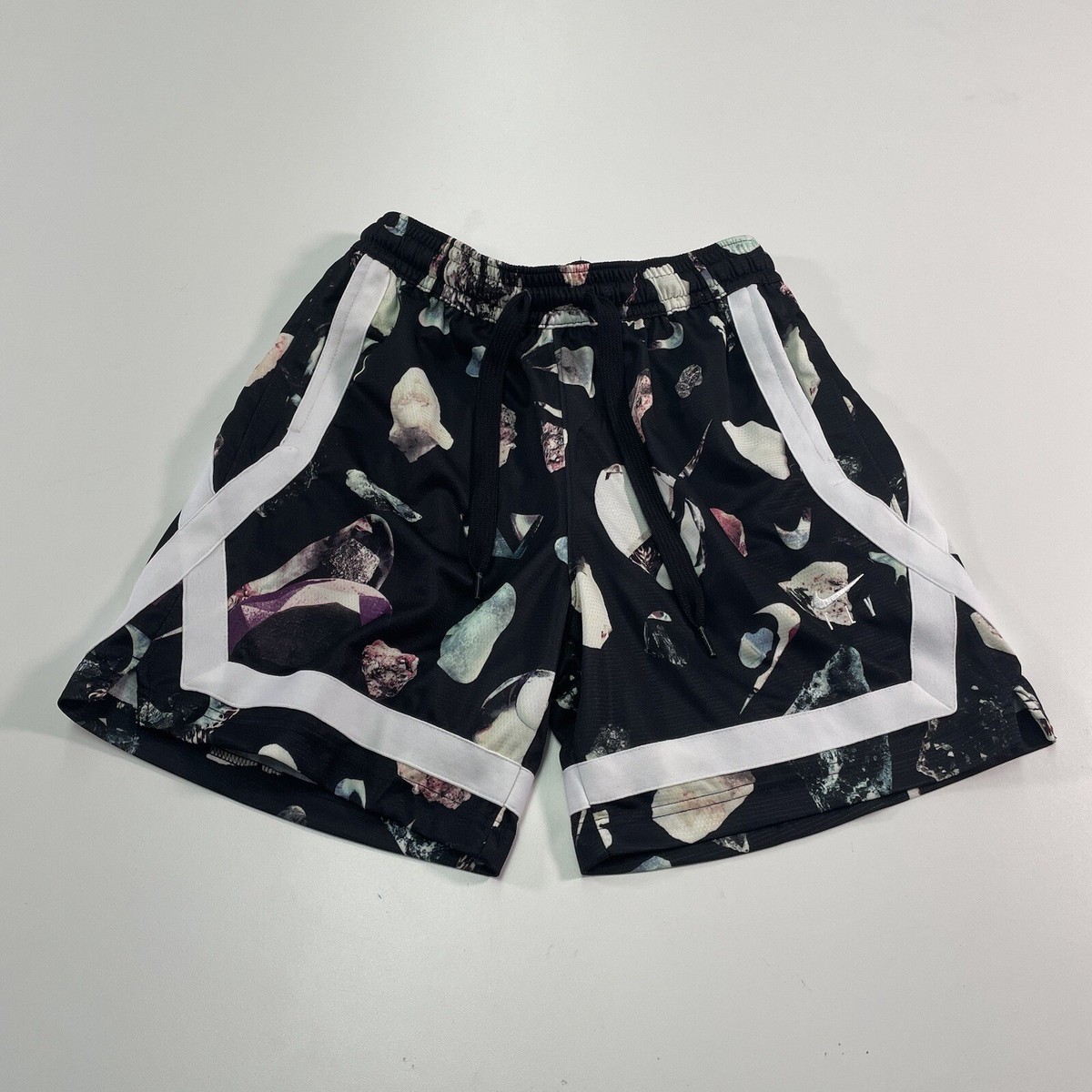 NWT Nike Fly Women's XS Crossover Basketball Shorts Black