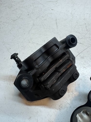 Yamaha MT-09 17-20 Tracer 900 15-20 rechts links vorne Bremssättel Bremssattel Set - Bild 11 von 15
