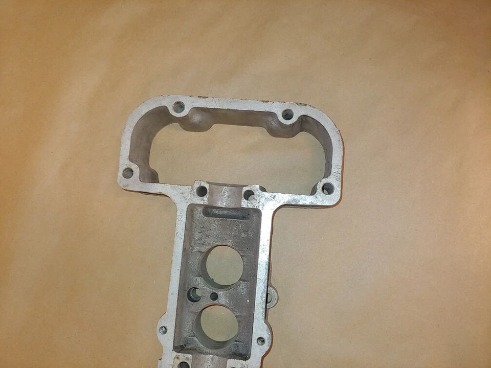 Оригинальный корпус распределительного вала головки блока цилиндров Jaguar XKE XJ12 XJS V12 P291190 - Изображение 4 из 4