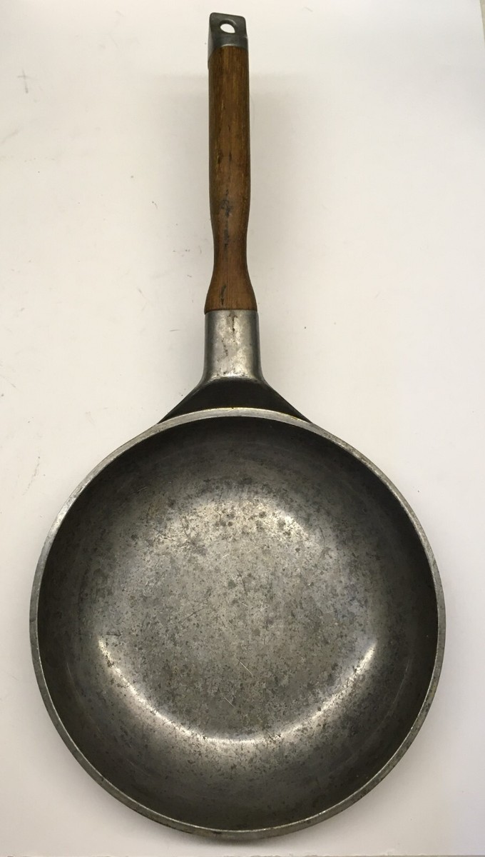 pan様 Copco 8-1/2” Aluminum Pan #809 Wood Handle Michael Lax Design