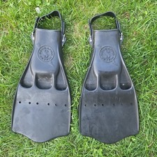 Scubapro Jet Fin Black Rubber Vented Scuba Diving Fins Size Medium Made in USA