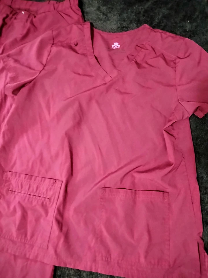 scrub sets women Flare Pant (Wine Red)  Size L - Image 2 of 4