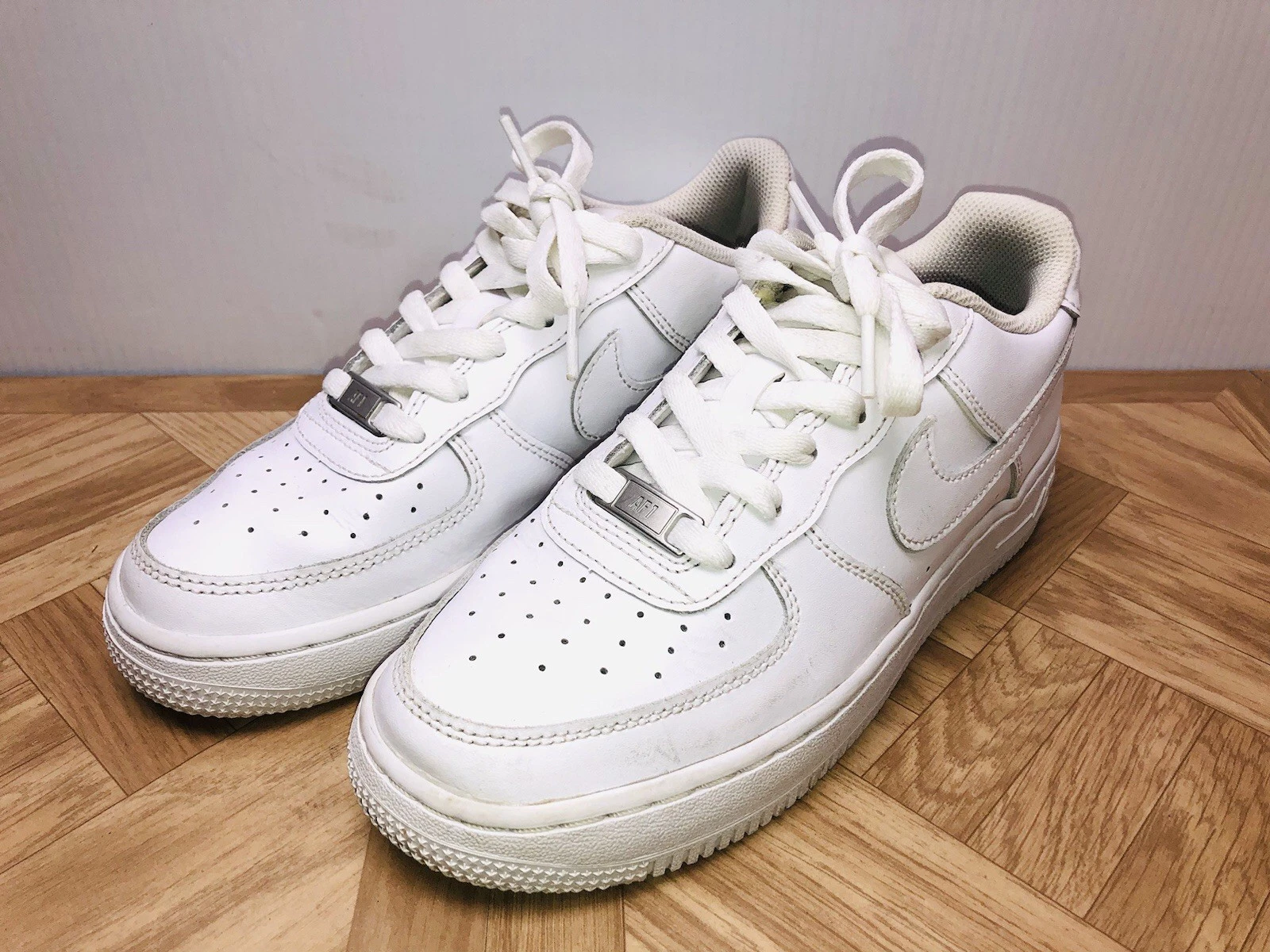 Scarpe da ginnastica Nike Air Force 1 Low GS giovani taglia 5Y triple bianche DH2920 111
